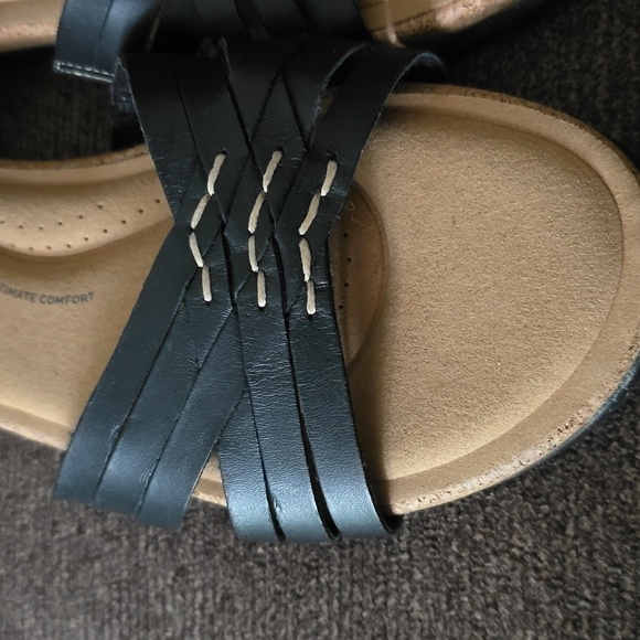 CLARKS BRAND WOMEN'S BLACK LEATHER SUMMER SANDALS SIZE 12 - Picture 7 of 14